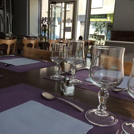 Du Centre Otel Entraygues-sur-Truyère